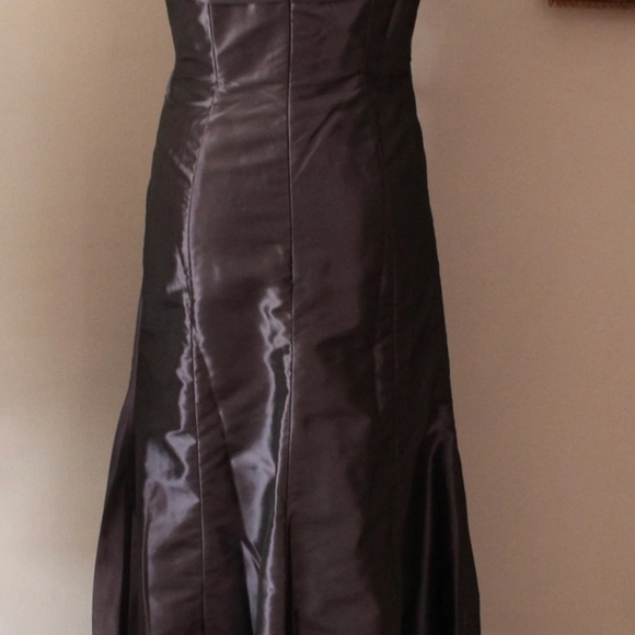 2000's NWT Plus Size Purple Satin Belsoie Off the Shoulder Pleated Evening Gown - Picture 6 of 8